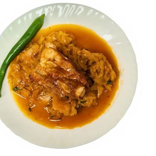 Varza cu piept de porc si ardei iute