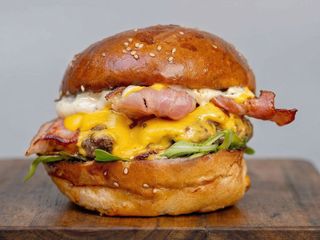 Trufle Deluxe Burger