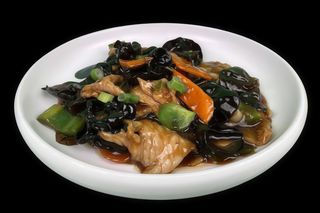 Porc cu urechi de lemn