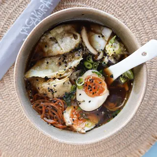 Gyoza Pui Ramen