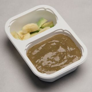 Piure de avocado, banană și pudră de roșcove