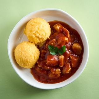 Ostropel de pui cu mămăligă