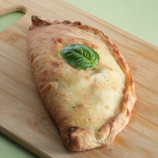 Mini Pizza Calzone