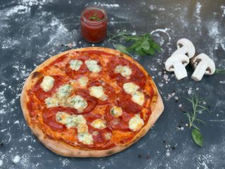 Pizza Salami e Gorgonzola Ø32cm