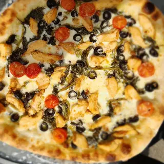 Pizza Pui si Friarielli