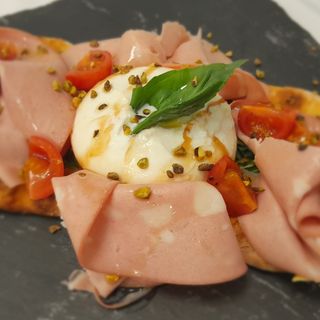 Bărcuța Burrata