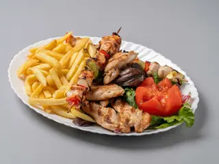 Platou carne de pui la gratar pentru 2 persoane