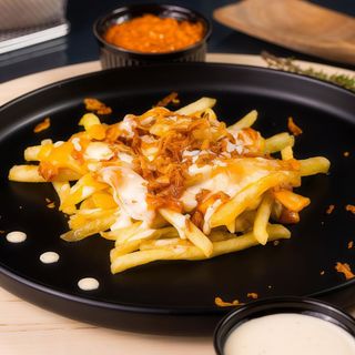 Mozza Special Fries ( usor picanti )
