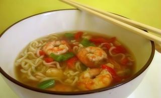 Supa chinezeasca cu fructe de mare