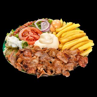 Gyros vițel, purcel berbecuț la farfurie