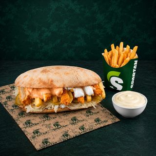 Snitel Pita + cartofi prajiti + sos
