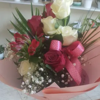 Buchet 8