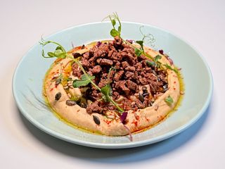 ORIENTAL HUMMUS WITH BEEF