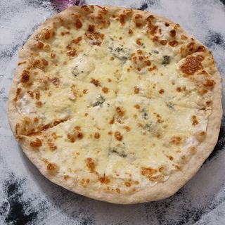 Pizza Quattro Formaggi