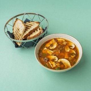 Ciorbă acră de ciuperci