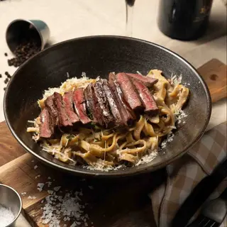 Tagliatelle cu hribi și vită