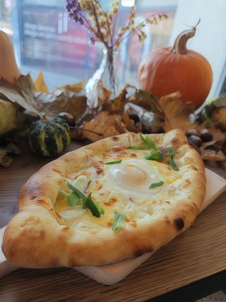 Khachapuri Fresca