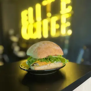 Sandwich cu snitel de pui