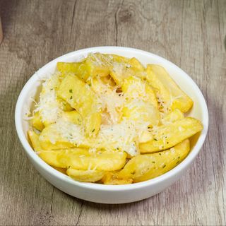 Cartofi cu usturoi si parmezan