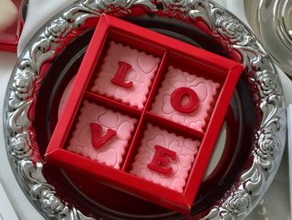 Mini cutie cu biscuiți