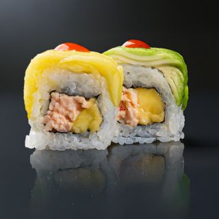 Avocado mango roll