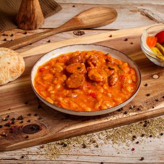 Iahnie de Fasole cu Cârnați