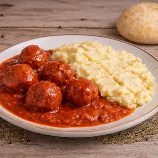 Meniu chiftele marinate cu sos roșu si piure