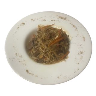 Noodles chinezesti cu vita si legume