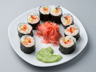 Sushi cu somon