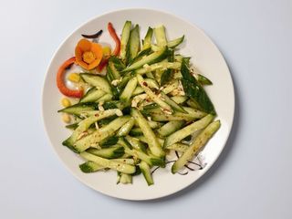 Salata de castraveți