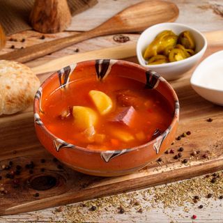 Ciorbă de cartofi cu afumătură