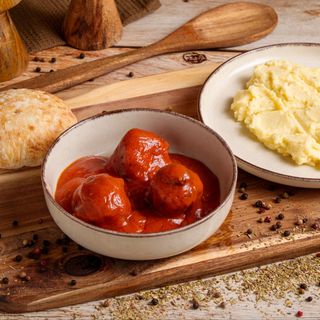 Chiftele Marinate în sos Roșu