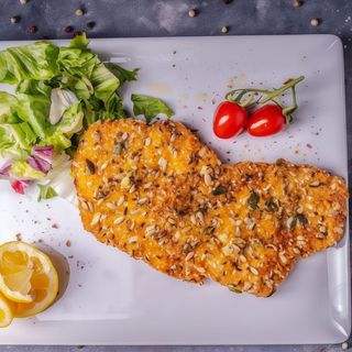 Snitel piept de pui cu seminte mixt