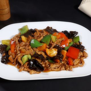 Porc cu sos de stridii