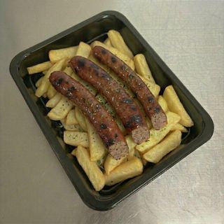 Combo Cârnați cu cartofi prăjiți
