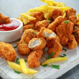 Platou crispy cu cartofi pai
