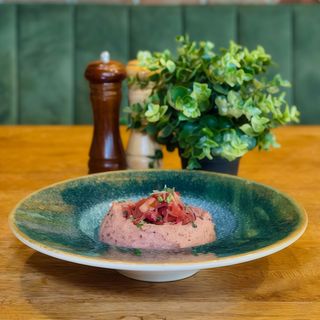 Fasole rosie batuta cu ceapa caramelizata