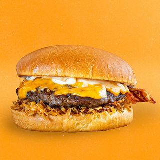 Cheesy Burger + Cartofi Prajiti