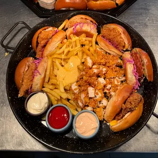 PLATOU CHICKEN BURGER (3 PERSOANE) | 1700GR / 2960KCAL 