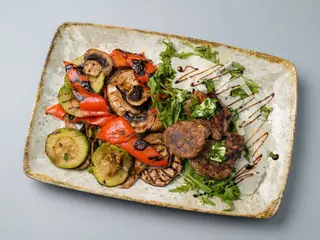 Muschiulet de vita cu legume - 380g