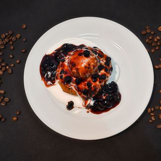 Papanasi cu fructe de padure si smantana - 350g