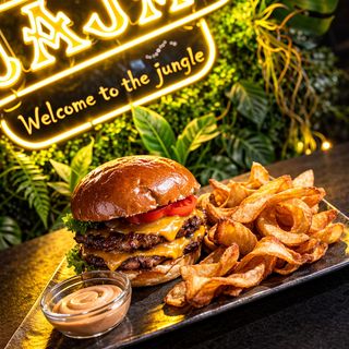 SMASHED DOUBLE BURGER