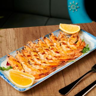 Creveți la gratar cu cartofi