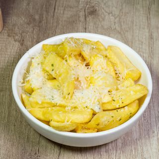 Cartofi cu usturoi si parmezan