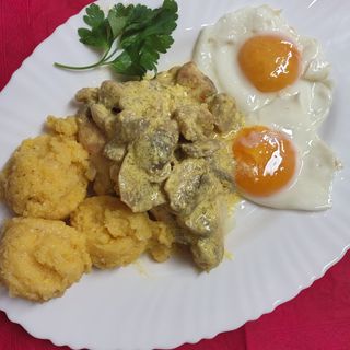 PLATOU ARIPIOARE DE PUI.