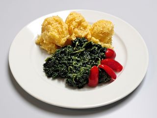 SPANAC CU MĂMĂLIGUȚĂ SI USTUROI.