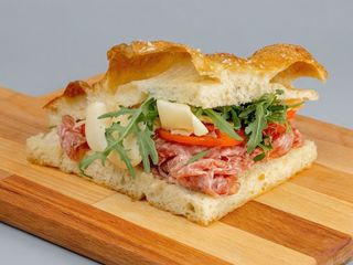 Focaccia Salame Milano