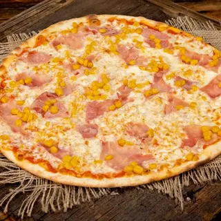 Pizza Family Prosciutto cu porumb