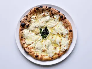 Pizza Quattro Formaggi