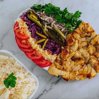 Farfurie pui cu orez mica